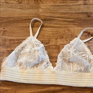 Aerie Cream Lace Bralette
